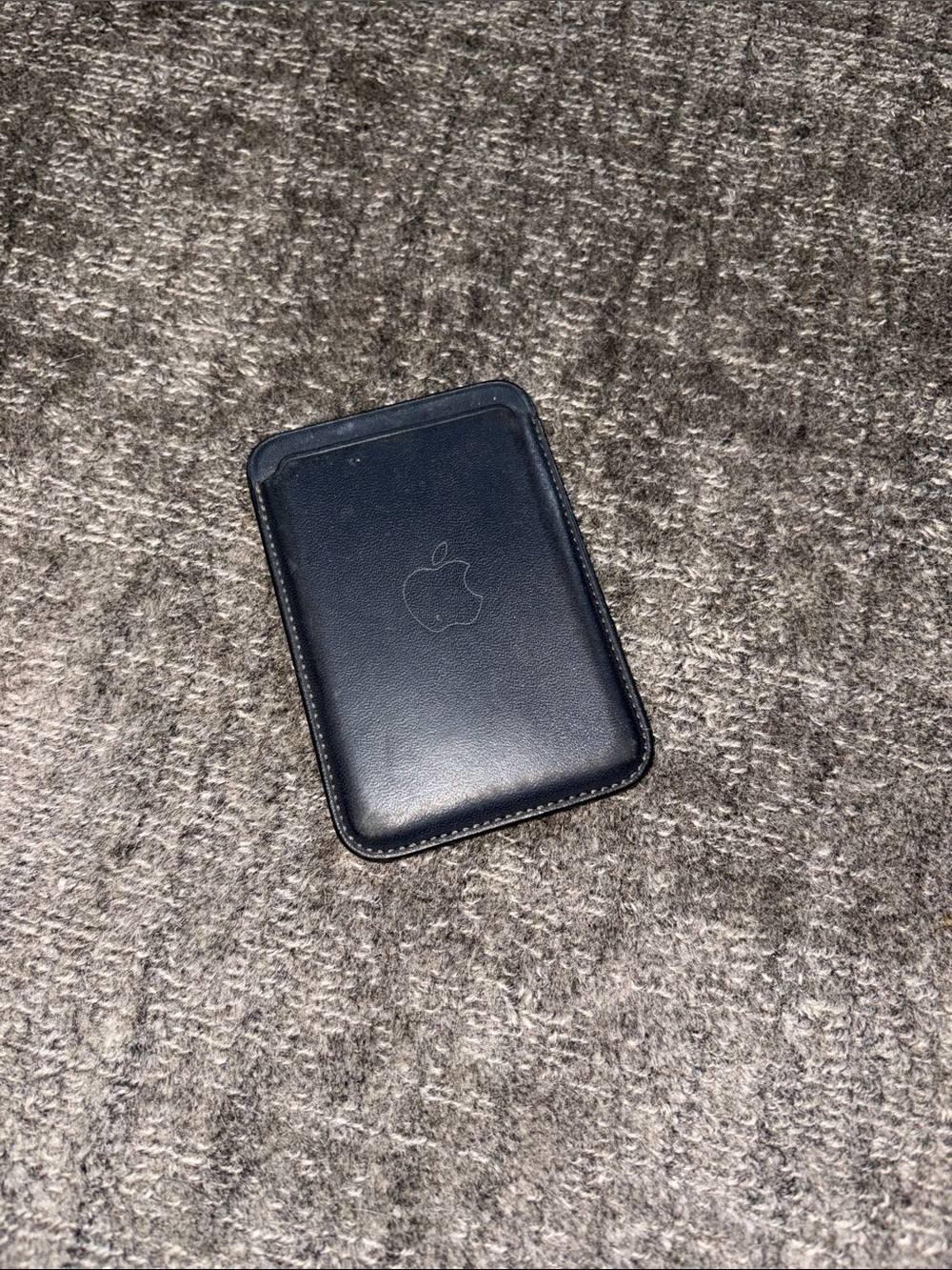 Apple MagSafe Leather Card Wallet - Navy Blue